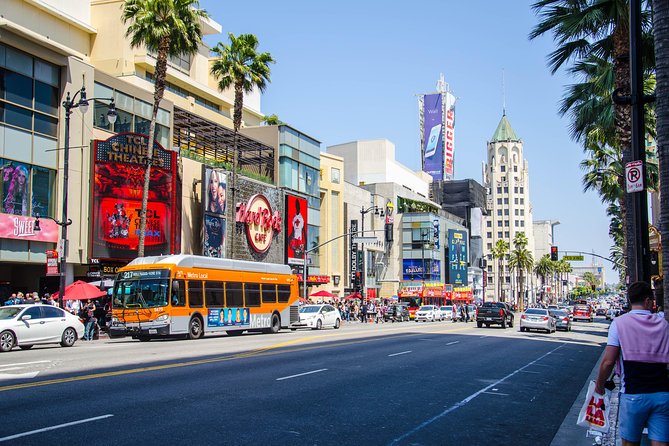 Small Group Warner Brothers and Hollywood With Transport From Anaheim - Photo Opportunities and Shopping