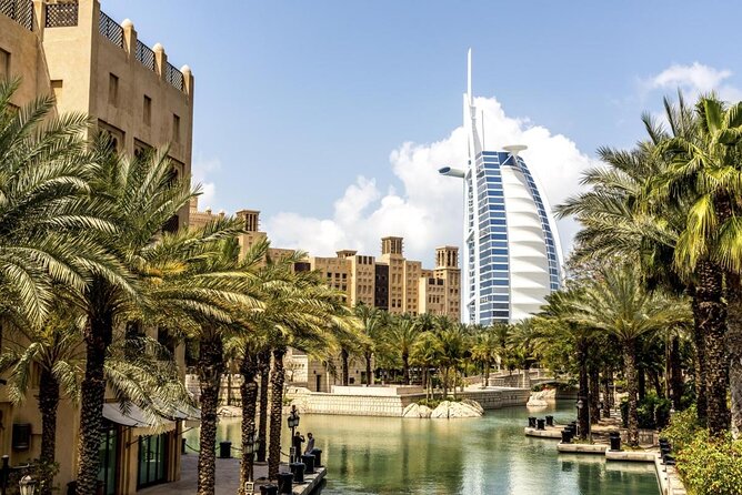 Souk Madinat Jumeirah Arabian Bazaar Tour With Abra Boat Ride - Abra Boat Ride Experience