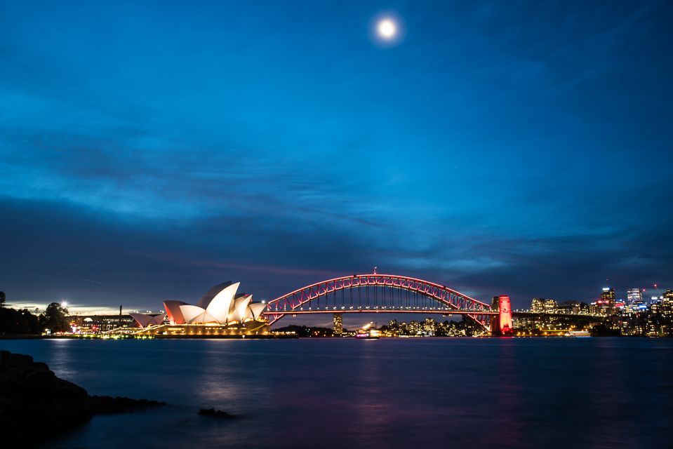 Sydney: Sydney Sunset Night Photography Tour - Instructor and Group Size