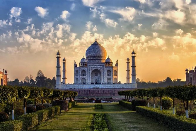 Taj Mahal Tour by Gatimaan Express - Meeting and Pickup Information
