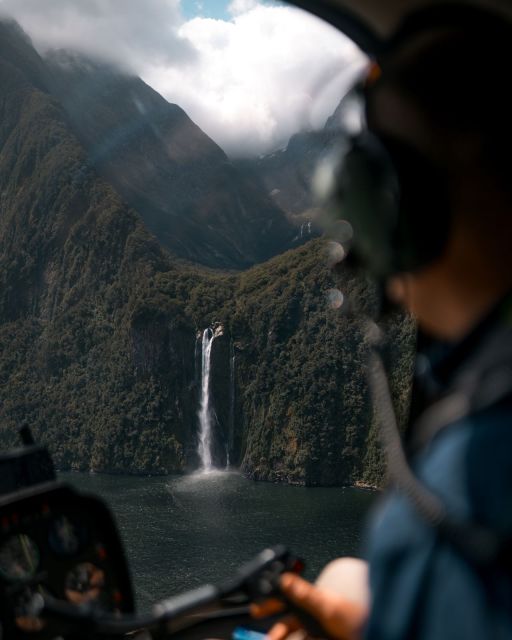 Te Anau: Milford Sound Scenic Flight With Lakeside Landing - Highlights of the Tour