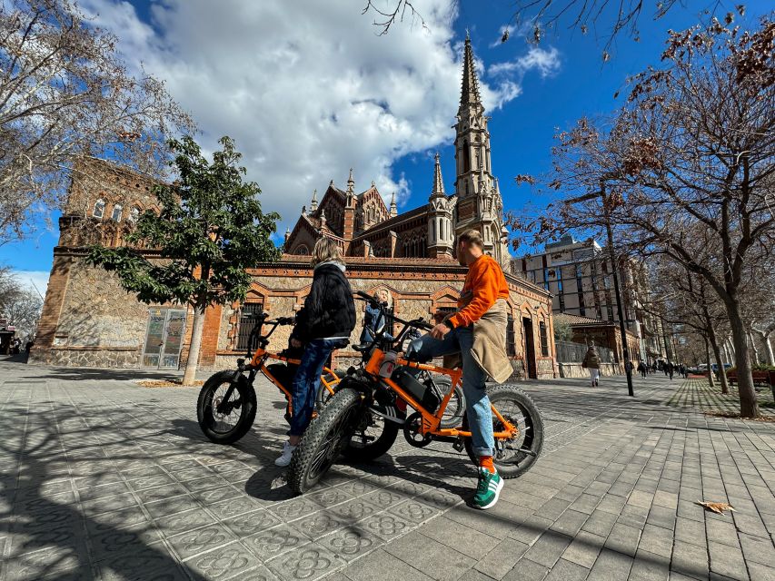 The BEST Unique Guided City Tour Barcelona 2-3h Bike/E-Bike. - Inclusions and Amenities