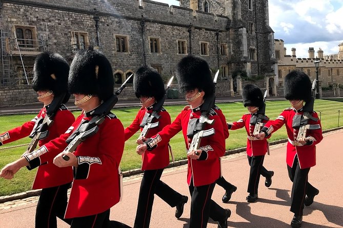 The Crown Netflix TV London and Windsor Castle Full Day Private Tour - Group Size Options