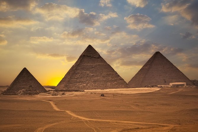 Tours From Cairo Airport Giza Pyramids Memphis City Saqqara and Dahshur - Traveler Interactions