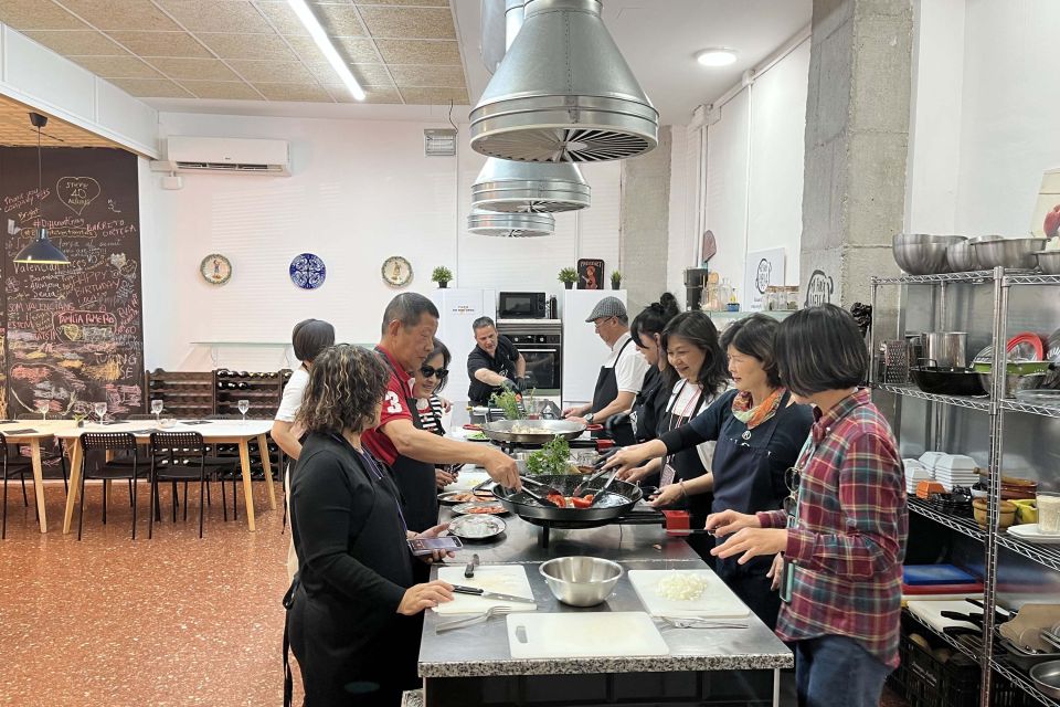 Valencia: Guided Paella Workshop, Tapas, and Drinks - Culinary Experience