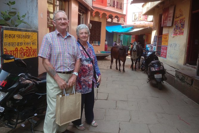 Varanasi Heritage Walking Tour & Evening Boat Ride (Aarti Ceremony & Cremations) - Inclusions and Amenities