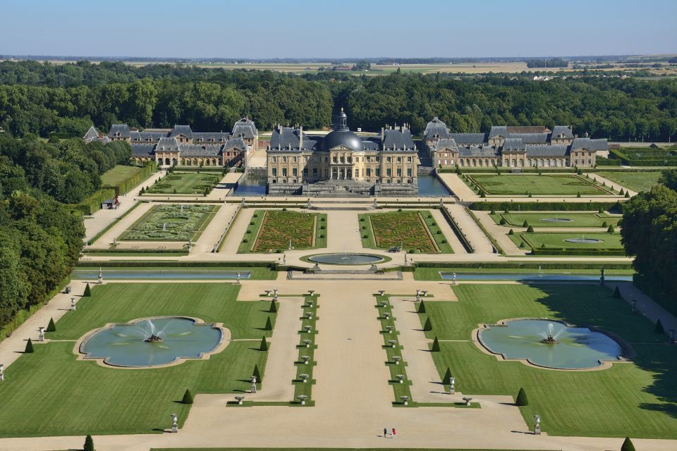 Vaux Le Vicomte Castle Entry Ticket and Chateaubus Transfer - Highlights and Inclusions