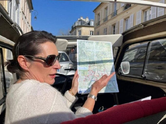 Versailles : 1 Hour Private Citytour in a Vintage Car - Itinerary and Starting Location Details