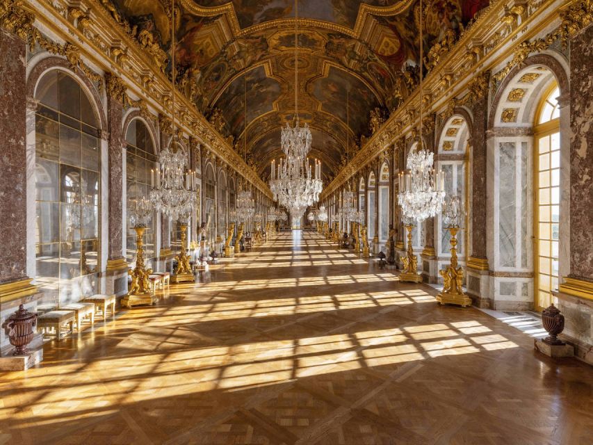 Versailles Palace: Day Trip & Paris Hop-On Hop-Off - Paris Hop-On Hop-Off Tour