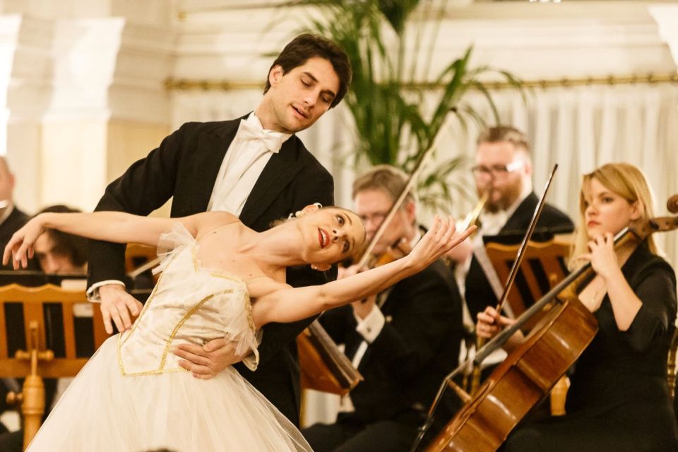 Vienna: Strauss & Mozart New Year's Eve Concert at Kursalon - Experience Highlights
