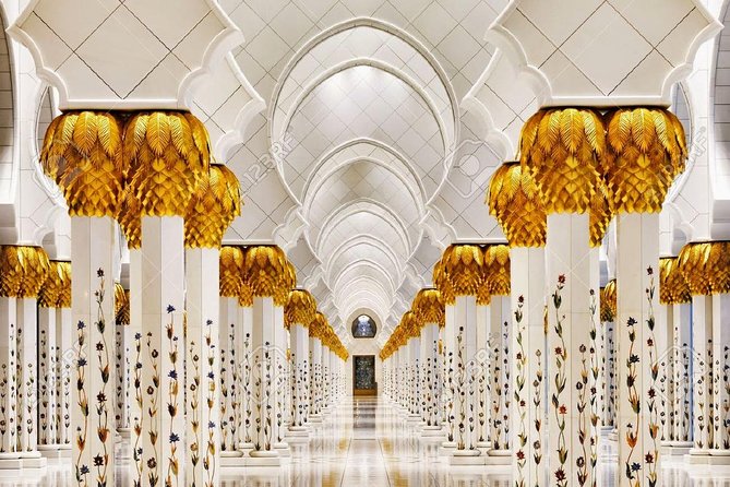 Visit Abu Dhabi: Grand Mosque, Heritage Village, Emirates Palace & Ferrari World - Exploring Heritage Village in Abu Dhabi