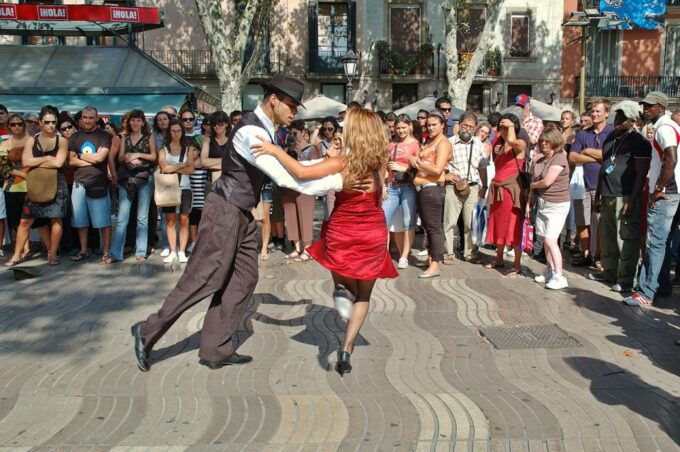 Walking Tour on Barcelona Old Town 3-Hour - Tour Highlights