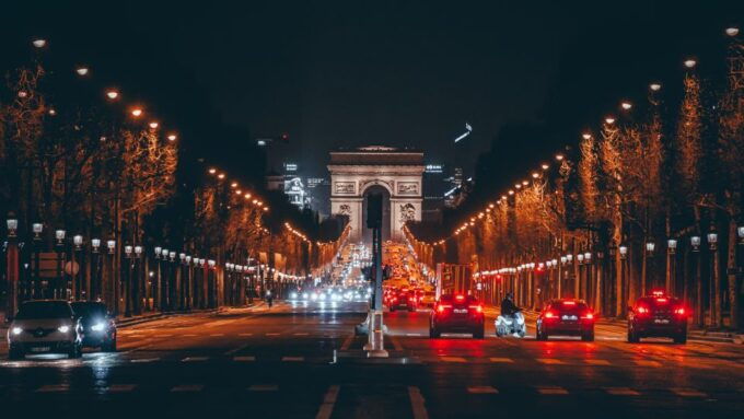 Whispers of Elegance: An Enchanting Parisian Evening - Relax at Tuileries Gardens