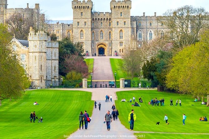 Windsor Castle & Eton Town: Private Full-Day Walking Tour - Meeting Point and End Point