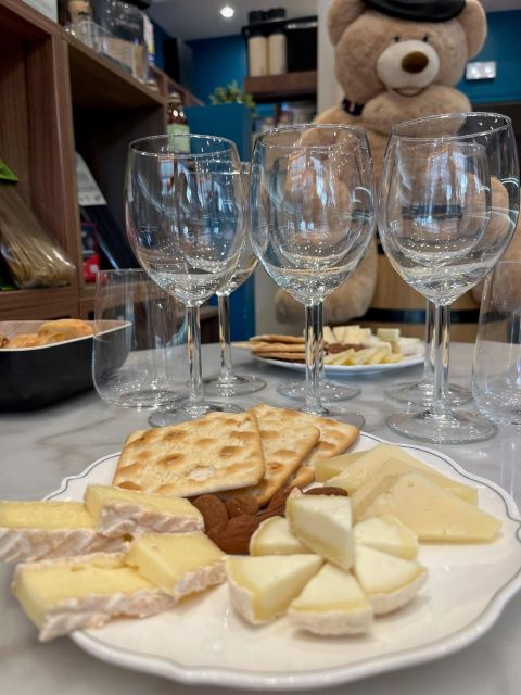 Wine &Cheese Tasting Near Tour Eiffel - 3 Wines - 3 Cheeses - Location and Booking Information