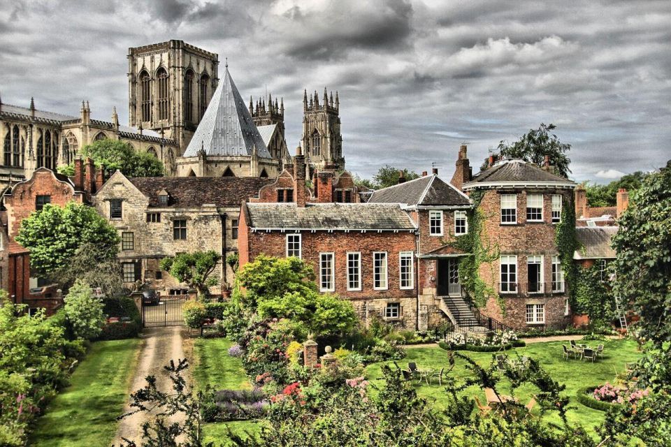 York Private Guided Walking Tour - Language and Cancellation Policy