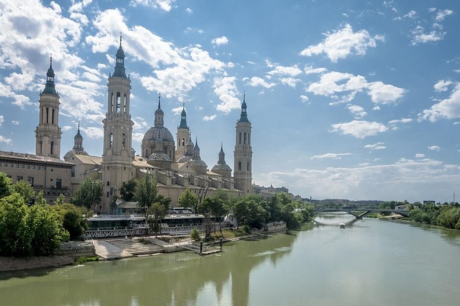 Zaragoza - Historic Walking Tour - Meeting and Pickup Details
