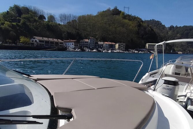 4 Hours Private Boat Rental for Max 6 Pax in San Sebastián - Key Points