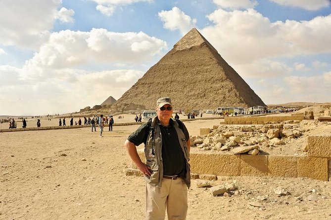 4 hours private guided tour to giza pyramids sphinx and the valley temple 4-Hours Private Guided Tour to Giza Pyramids, Sphinx and The Valley Temple