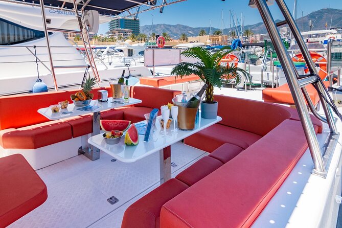 4 or 2 Hour Private Luxury Boat Rental in Fuengirola - Key Points