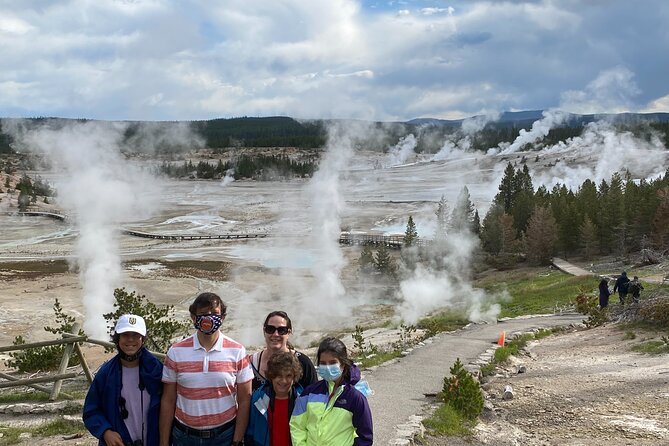 4 Person Full-Day PRIVATE Yellowstone Tour in a Raised Roof Van- Picnic Lunch - Tour Details and Pricing