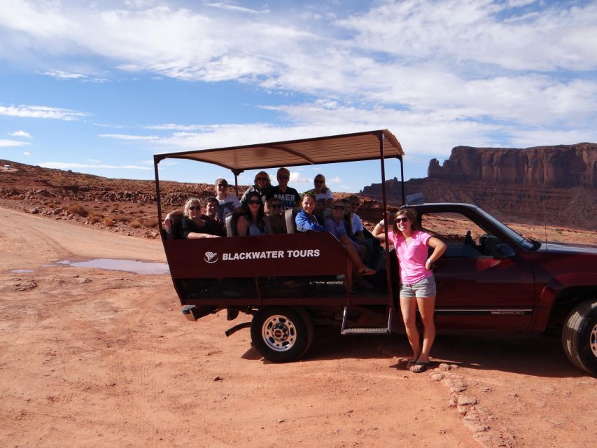 1.5 Hour Guided Vehicle Tours of Monument Valley - Starting Location at Blackwater Tours