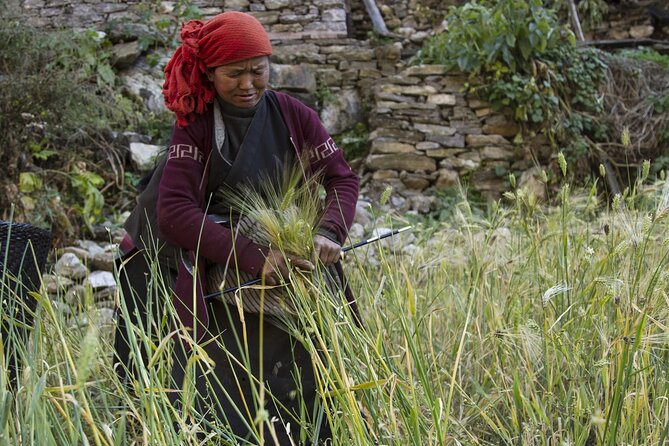 10 Days Manaslu Circuit Trek in Larke La Pass - Packing Essentials