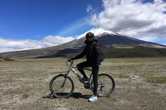 2-Day Cotopaxi National Park And Quilotoa Lagoon: Biking And Hiking