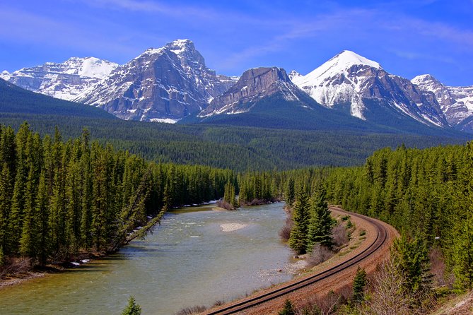 7-Day Small Group Tour: Canadian Rockies and National Parks - Accommodation Options