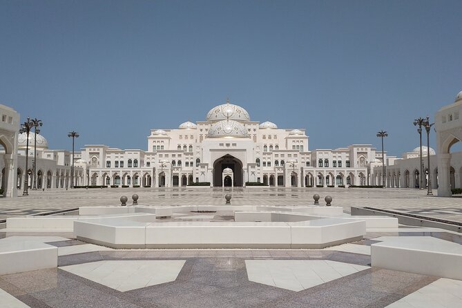 Abu Dhabi Grand Mosque, Qasr Al Watan and Louver Museum - Architectural Beauty and Historical Value
