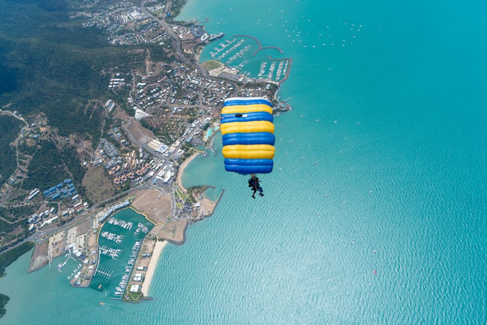 Airlie Beach: Whitsunday Islands Tandem Skydive - Customer Reviews