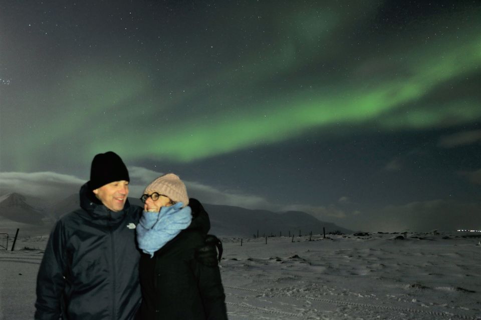 Akureyri: Hunt for the Northern Lights Photography Tour - Inclusions and Exclusions