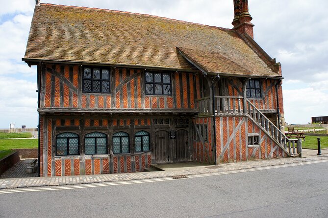 Aldeburgh: A Self-Guided Audio Tour of the Historical Seaside Town - Exploring Aldeburgh