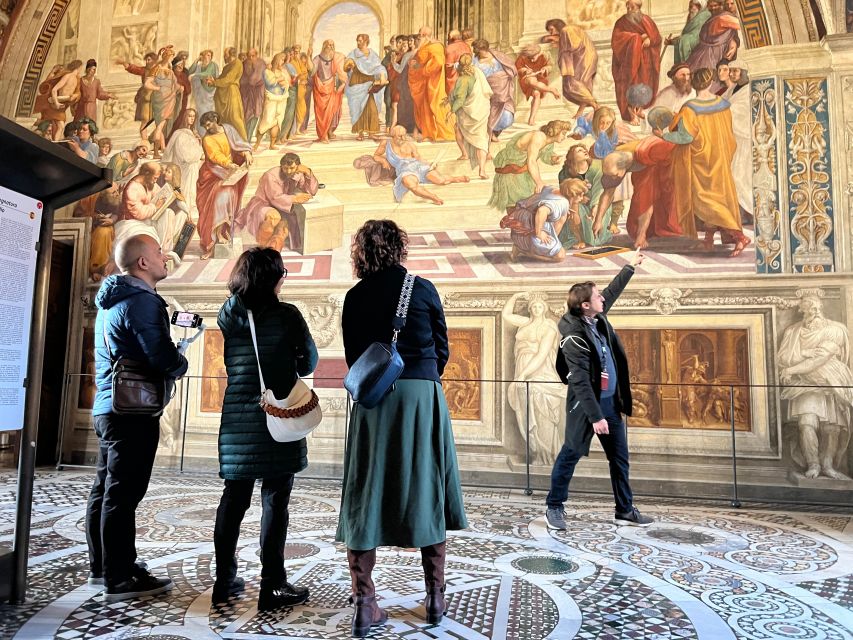 Alone in the Vatican Museums: Early Morning Tour & Breakfast - Meeting Point