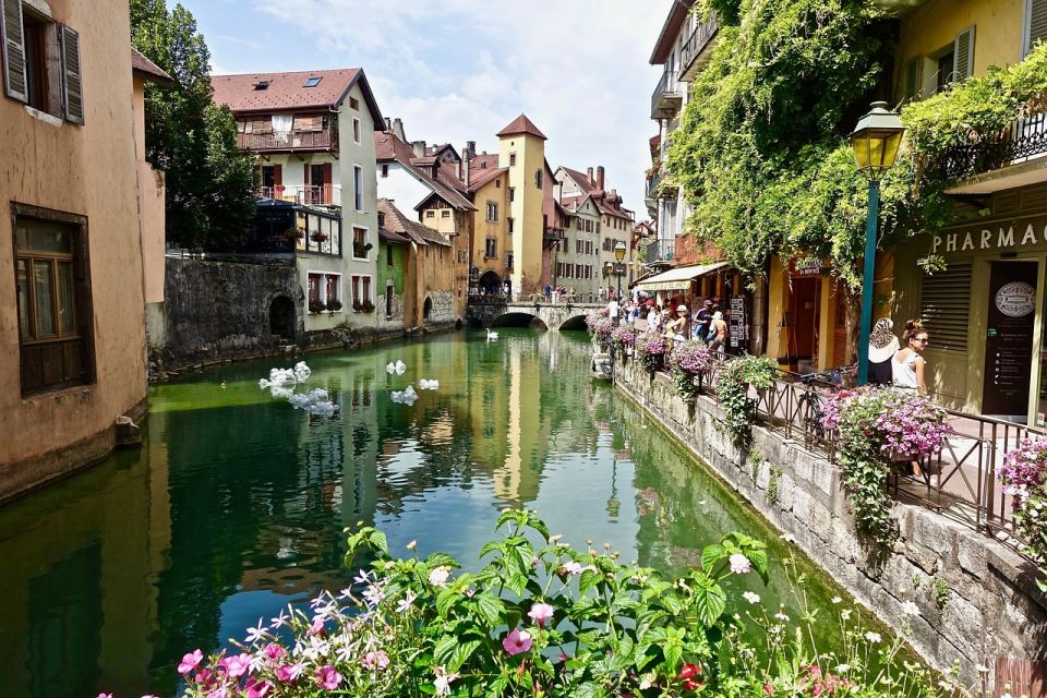 Annecy : Bachelorette Party Outdoor Smartphone Game - Booking Information