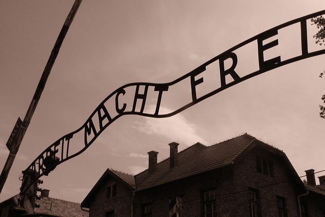 Auschwitz Small Group Tour From Warsaw With Lunch - Boarding and Pickup Information