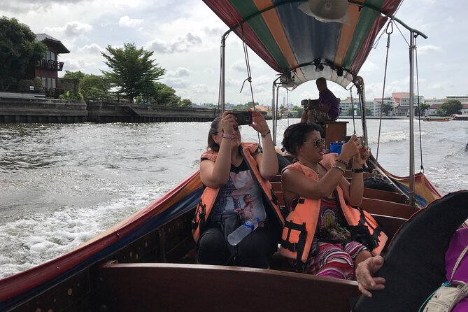 Bangkok Canal Tour With Wat Paknam & Flower Market - Local Cuisine Experience