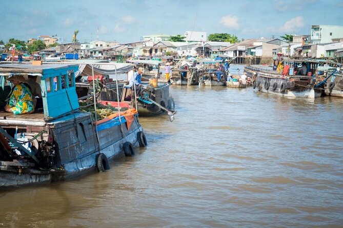 Bangkok Private: Damnoen Saduak and Maeklong Railway Markets - Common questions