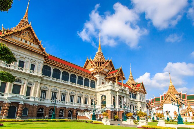 Bangkok Temple Emerald Buddha Entrance Ticket With Hotel Transfer - Reviews and Ratings