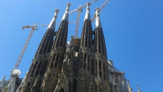 Barcelona: Art Nouveau & Gaudí Tour - Cancellation Policy