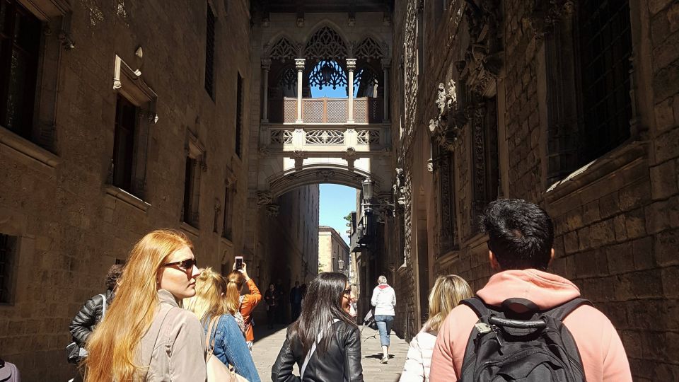 Barcelona: Art, Tapas, & Picasso Museum Walking Tour - Cultural Immersion