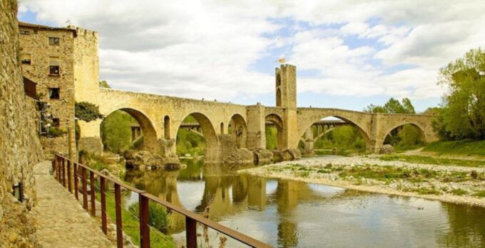 Barcelona: Barcelona, Girona & Besalú Jewish History Tour - Culinary Experience and Cultural Insight