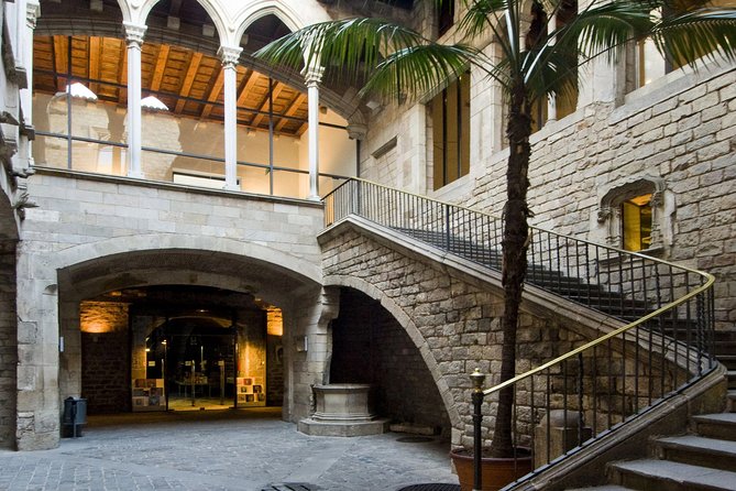 Barcelona : El Born and Picasso Museum Exclusive Private Tour - Meeting and Pickup Details