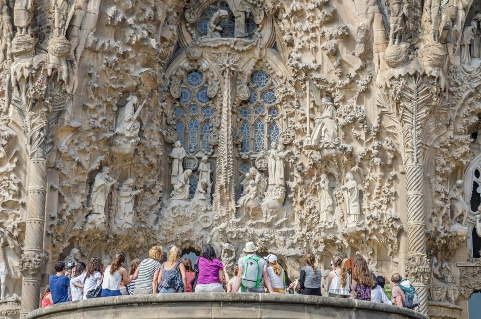 Barcelona: Exclusive Sagrada Familia Private Guided Tour - Review Summary