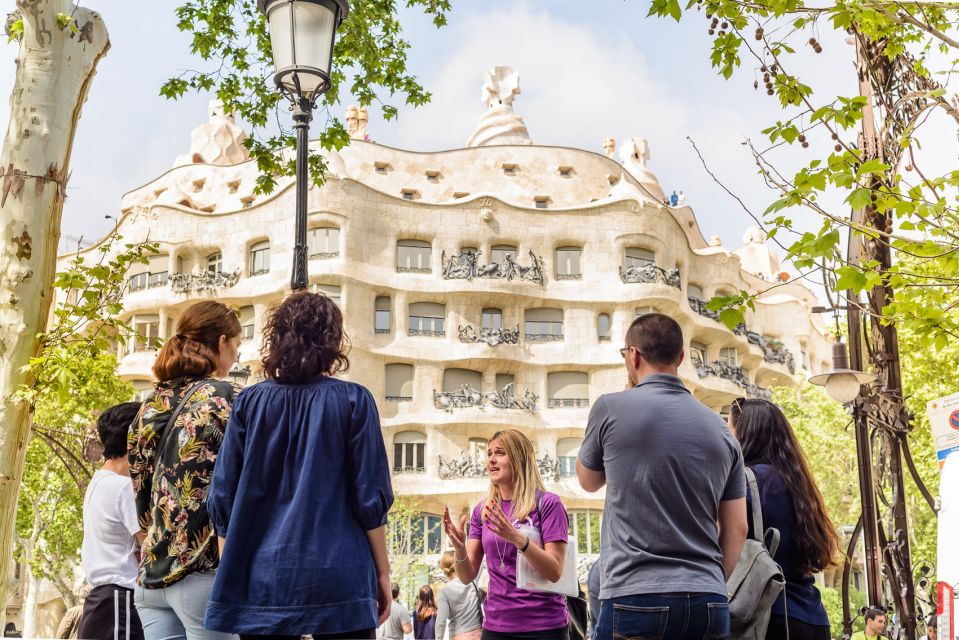 Barcelona Free Tour: Gaudi Highlights and La Sagrada Famila - Important Information