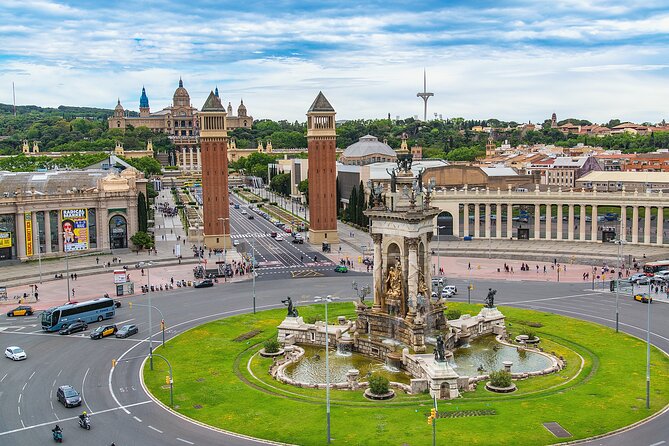 Barcelona Gothic Quarter: Walking Tour With Audio Guide on App - Tour Logistics