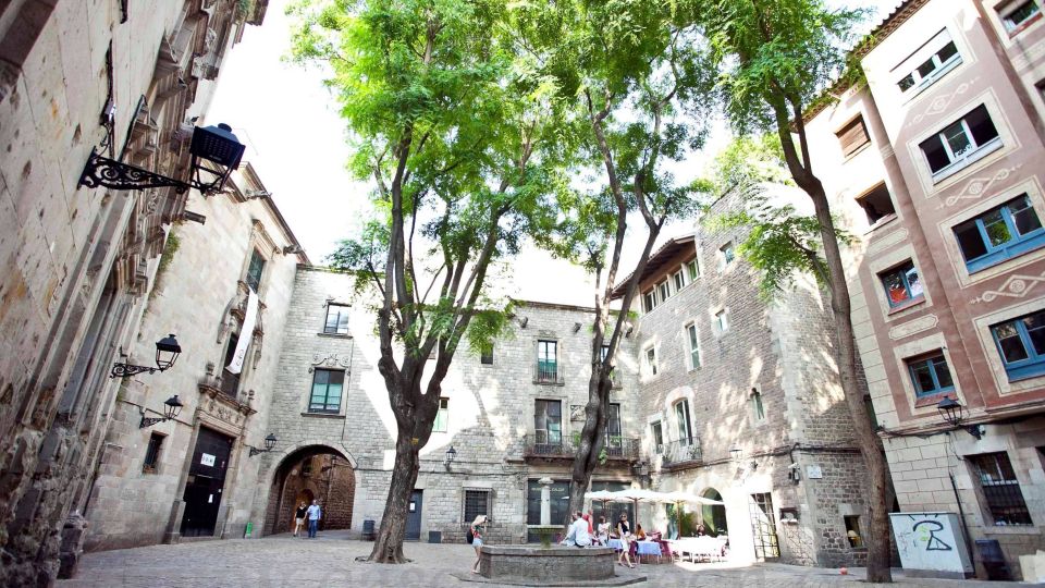 Barcelona: Old Town and Gothic Quarter Walking Tour - Inclusions