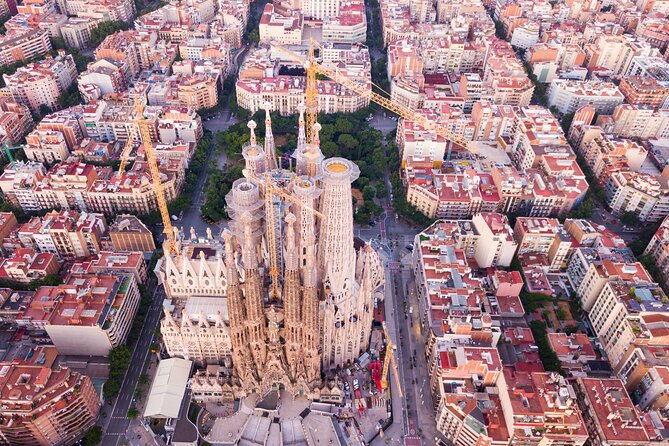 Barcelona Old Town and Top Attractions Private Car Tour - Cancellation Policy Details