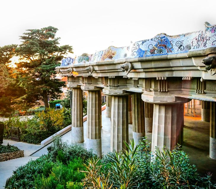 Barcelona: Park Guell Guided Tour With Skip-The-Line Access - Detailed Description