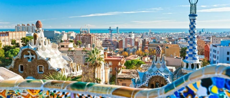 Barcelona: Private Sagrada Familia and Park Guell Tour - Experience Highlights and Guided Walk